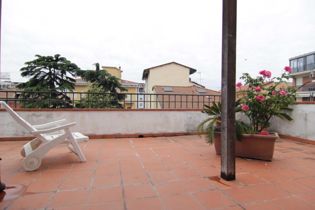 L'Arrocco Bed And Breakfast Marina Di Carrara Zewnętrze zdjęcie
